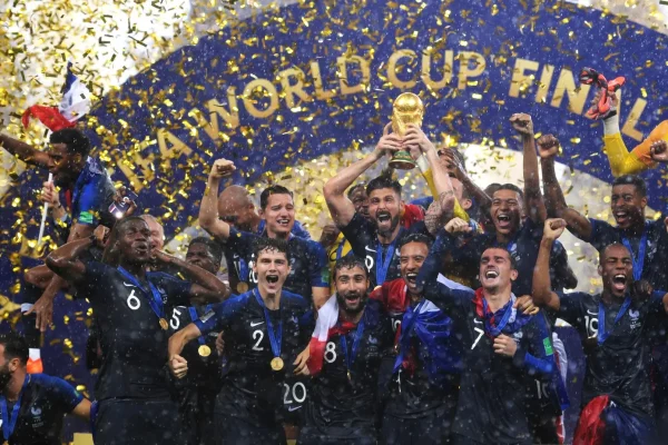 Legally, can a player from the French football team strike?