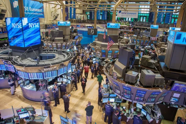 Alphabet will join the Dow Jones index to replace Verizon starting June 29, 2026