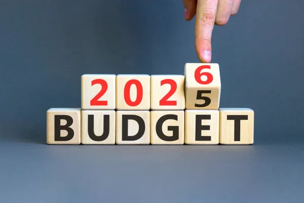 Gérard Larcher estimates that six billion euros in additional savings will be necessary for the 2026 budget
