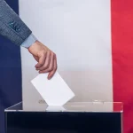 Jordan Bardella reaches between 35% and 37% of voting intentions in the first round of the 2027 presidential election according to an Ifop-Fiducial poll for Le Figaro, LCI and Sud Radio