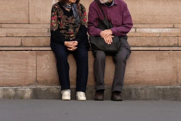 Pensions: the COR raises the projected structural deficit to 2.4% of GDP in 2070 and focuses on the retirement age