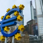 The ECB considers the creation of cross-border banks in Europe desirable
