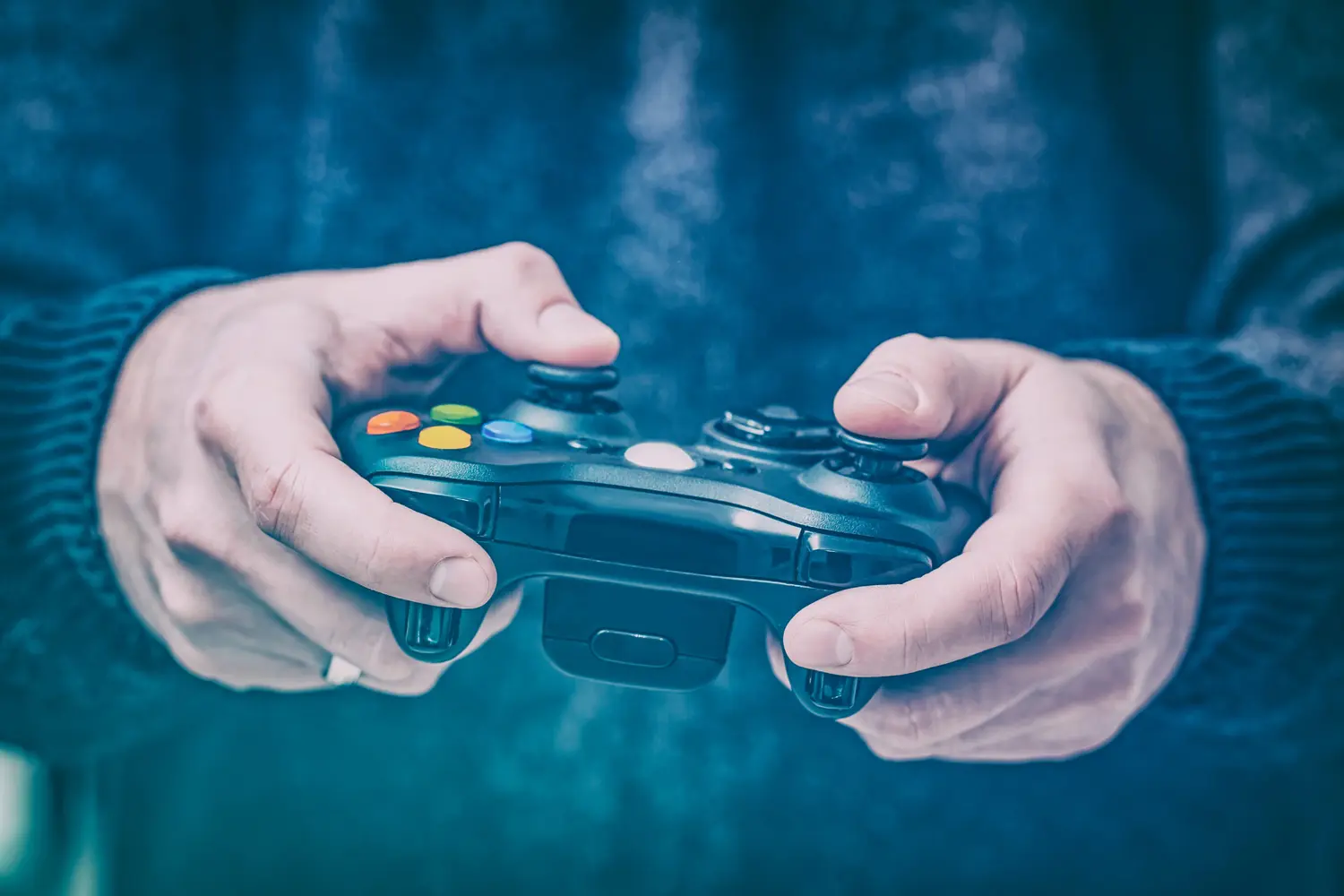 The European Commission refuses an obligation to maintain playability and proposes a code of conduct