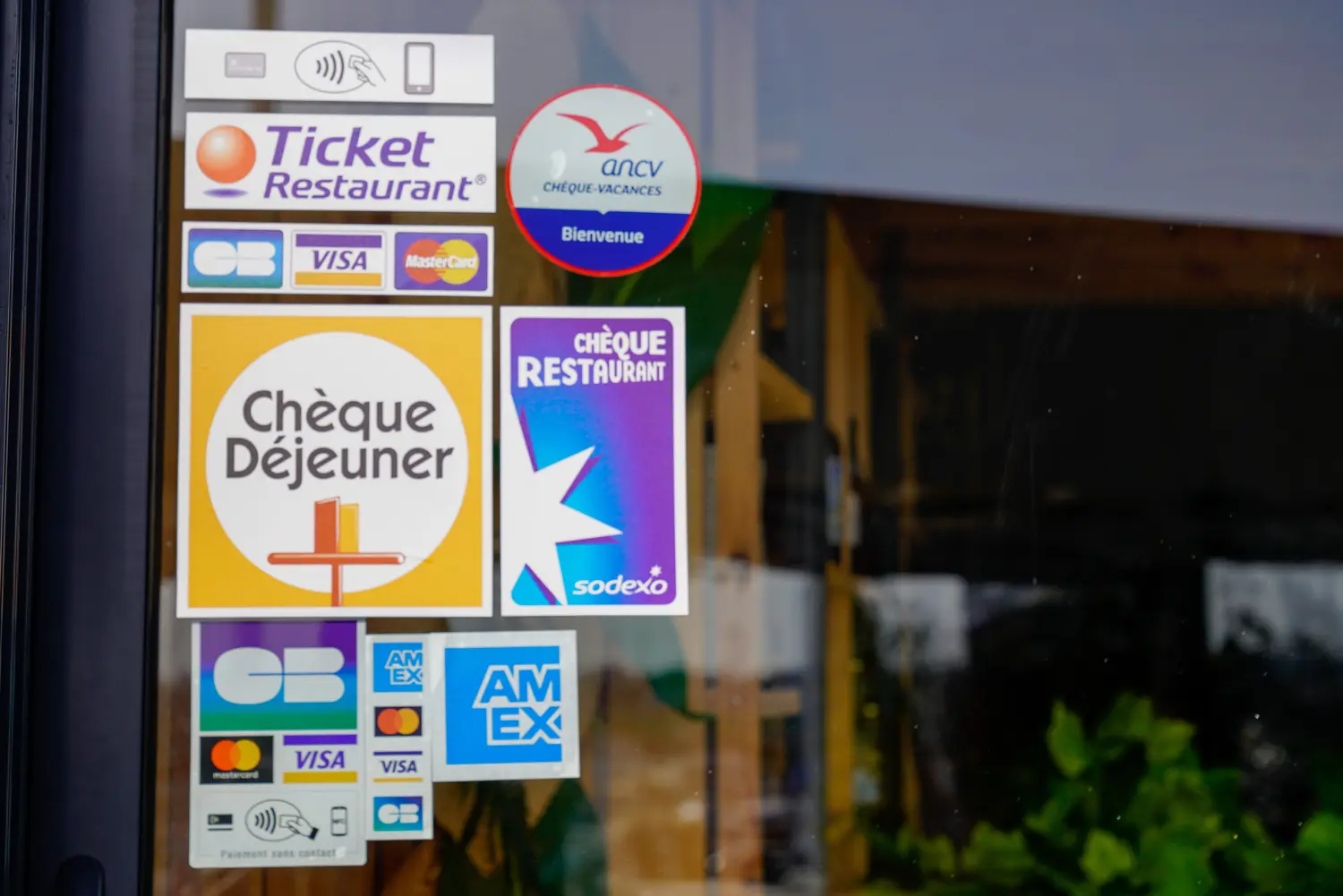 The sustainability of meal vouchers in supermarkets expected in Parliament at the start of the school year