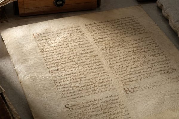 Catastrophic Forgetting in LLMs: What happens when you retrain?