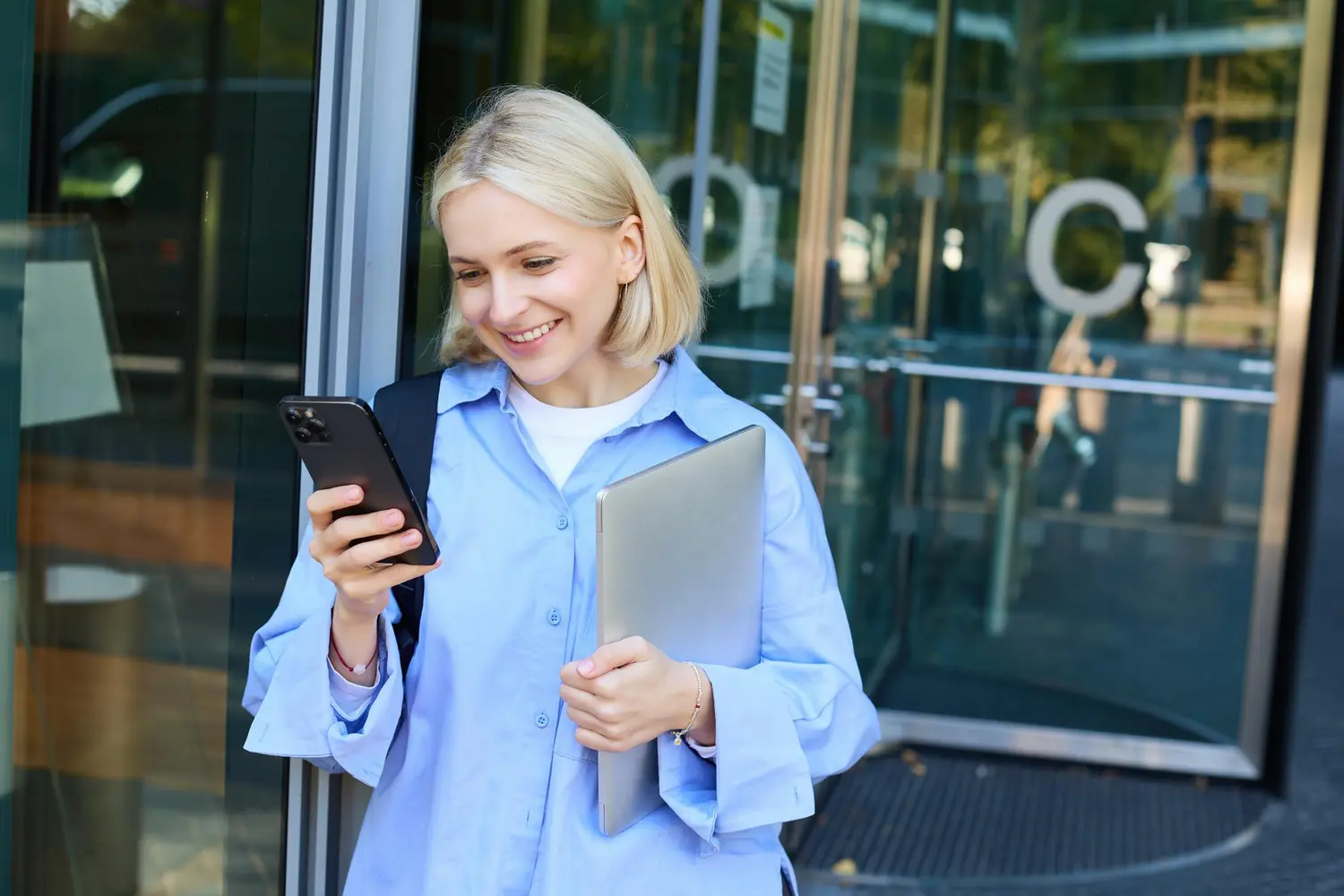 Office, hotel, public Wi-Fi: ExpressVPN reduces its subscription