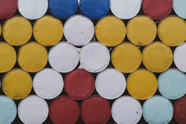 Oil prices fall after two nights without strikes between the United States and Iran