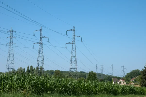 The Energy Regulatory Commission proposes a 2.5% increase in regulated electricity prices on August 1, 2026